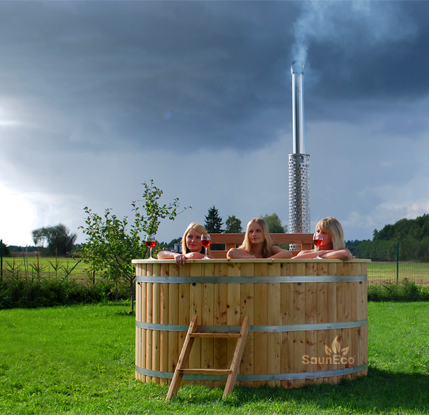 Thermo Spruce Wood Hot Tub