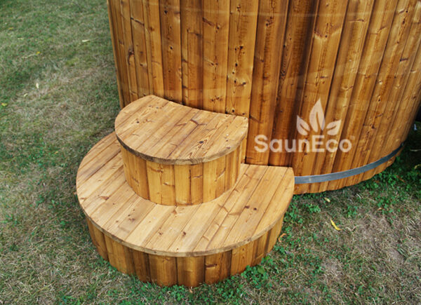 Luxurious hot tub from Sauneco