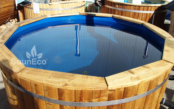 Luxurious hot tub from Sauneco