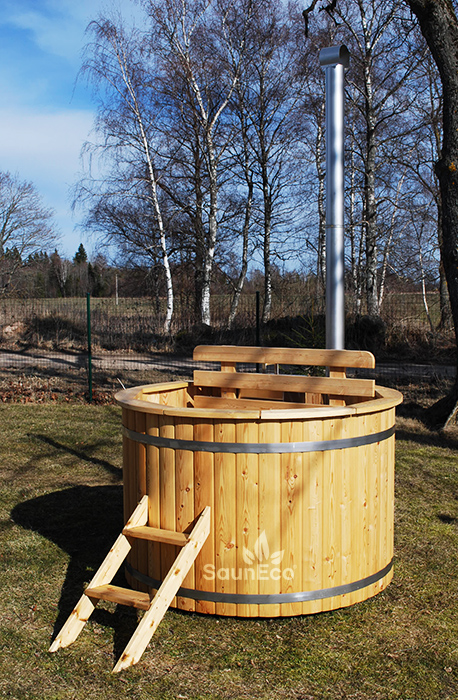 Small Larch Wood Hot Tub - For Up To 2 People - Internal Furnace