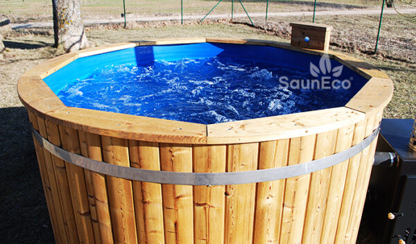 Luxurious hot tub jacuzzi from Sauneco